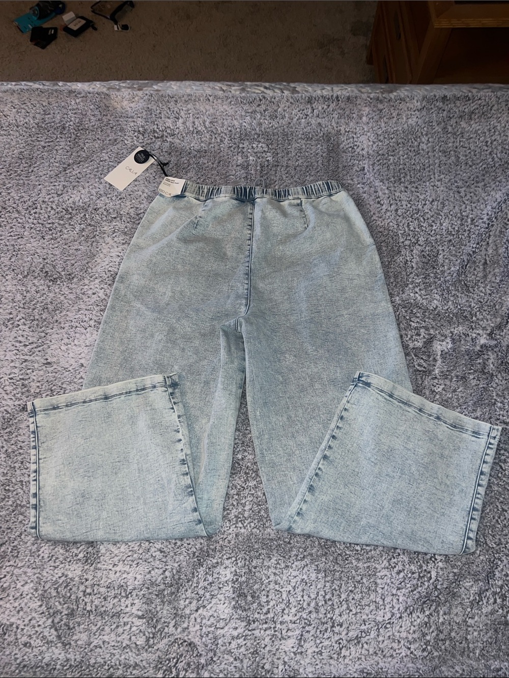 CALIA HIGH-RISE WIDE LEG JEANS - Picture 2 of 2